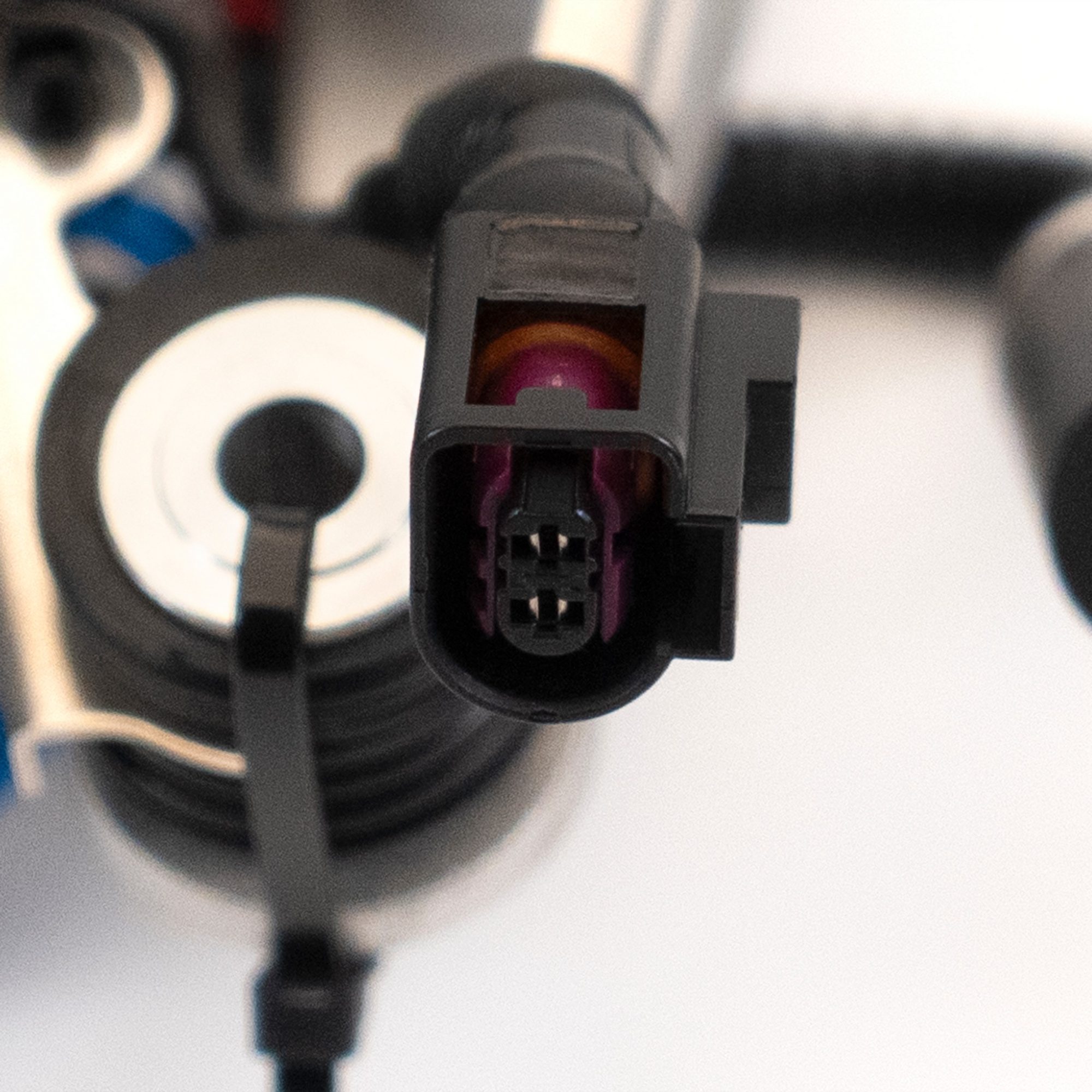 Air Suspension Compressor | ARNOTT P-3304 Fits Audi Volkswagen Porsche — image 5