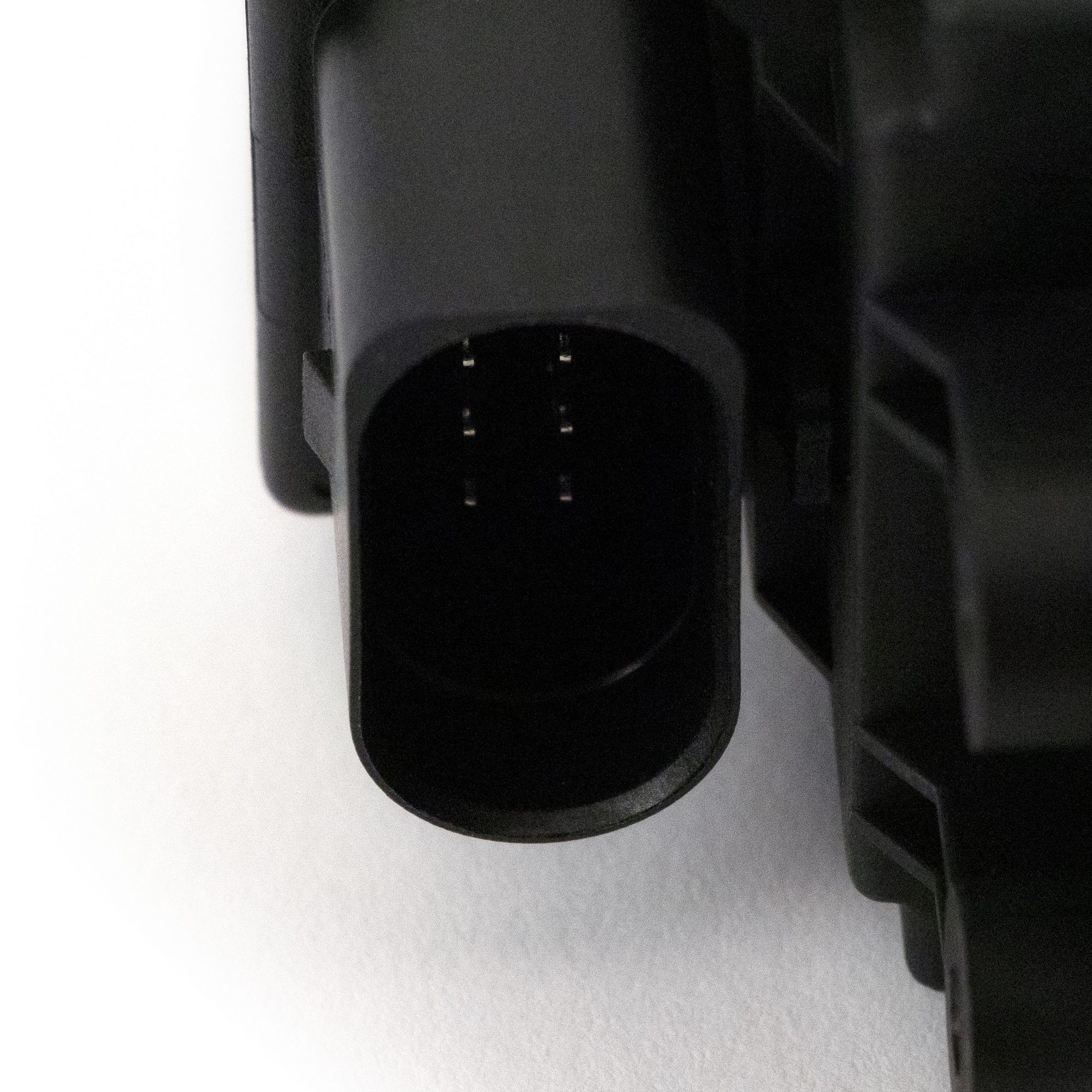 Rear Air Suspension Solenoid Valve Unit | ARNOTT VB-4337 Fits Porsche Audi — image 2