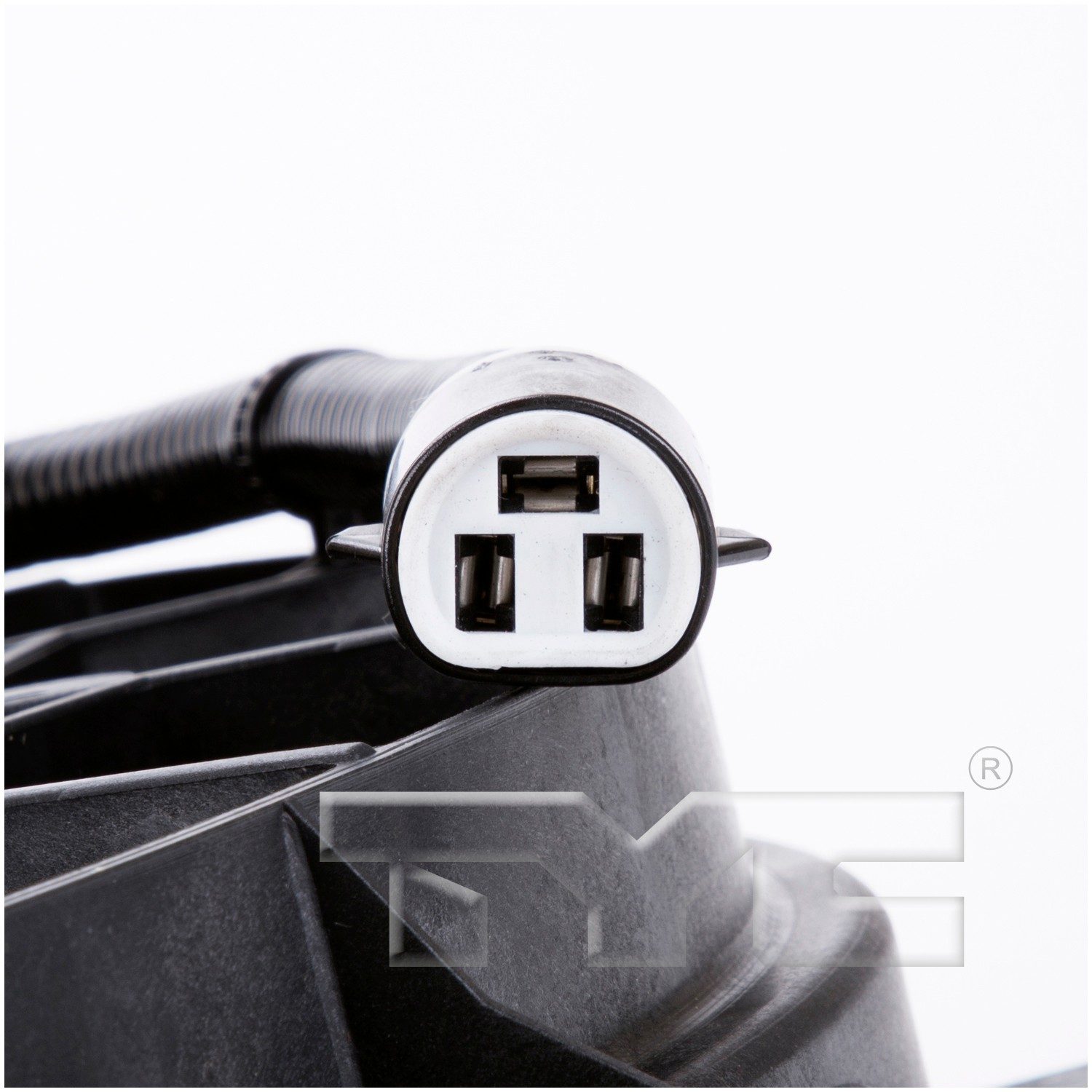TYC Dual Radiator and Condenser Fan Assembly — image 3