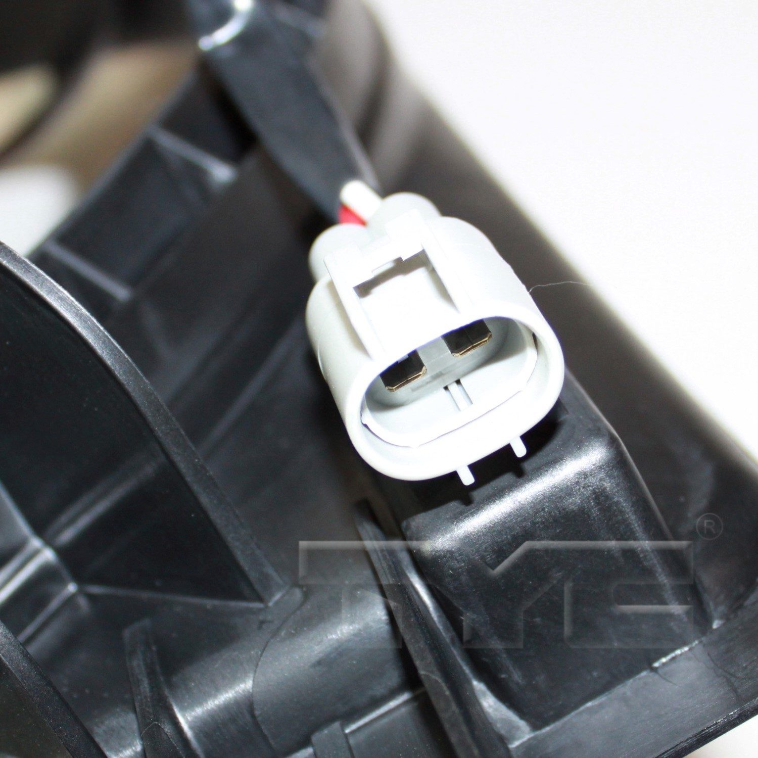 TYC Dual Radiator and Condenser Fan Assembly — image 3