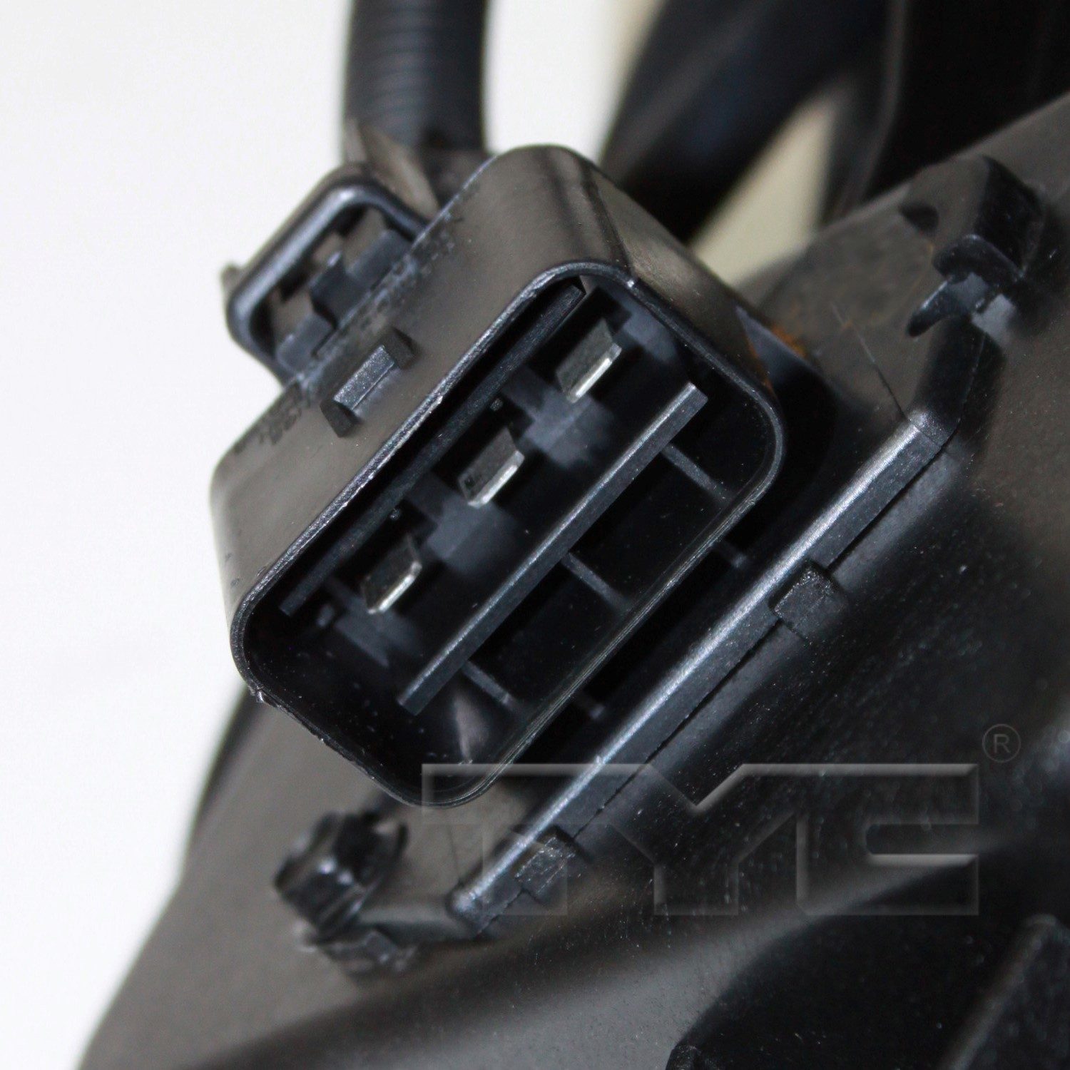 TYC Dual Radiator and Condenser Fan Assembly — image 3