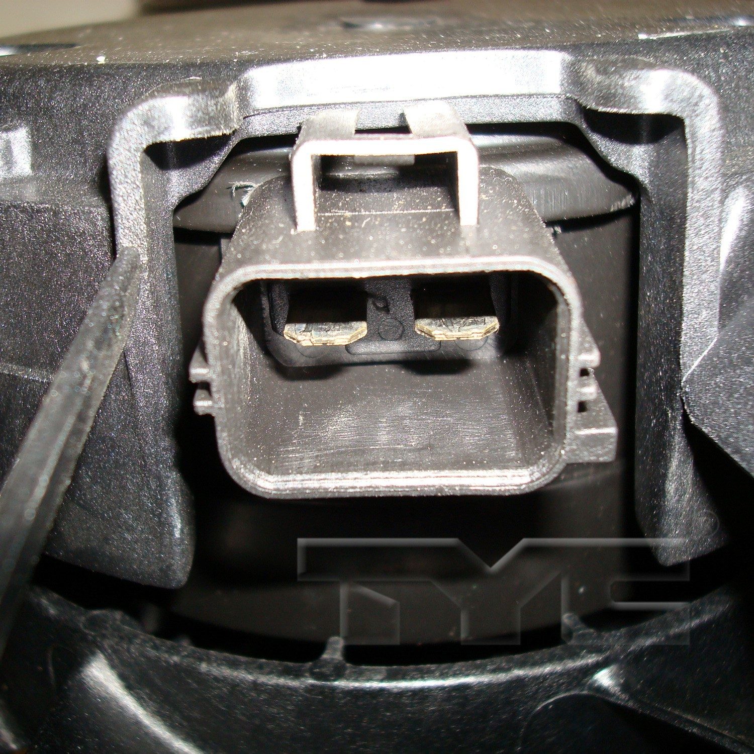 TYC Dual Radiator and Condenser Fan Assembly — image 3