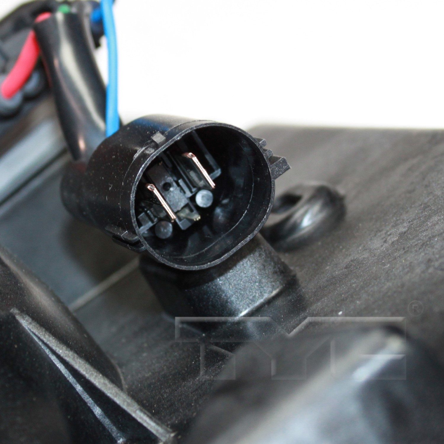 TYC Dual Radiator and Condenser Fan Assembly — image 3