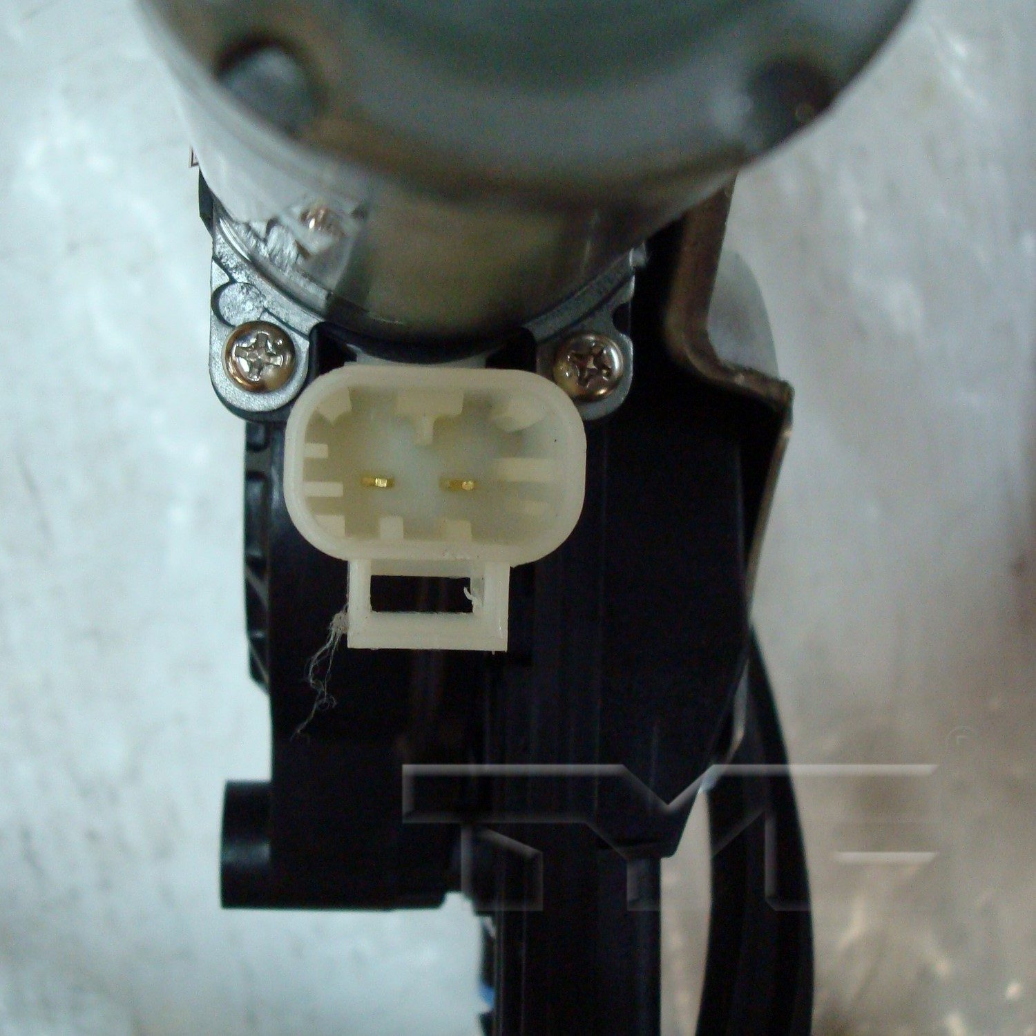 TYC Window Motor and Regulator Assembly — image 3