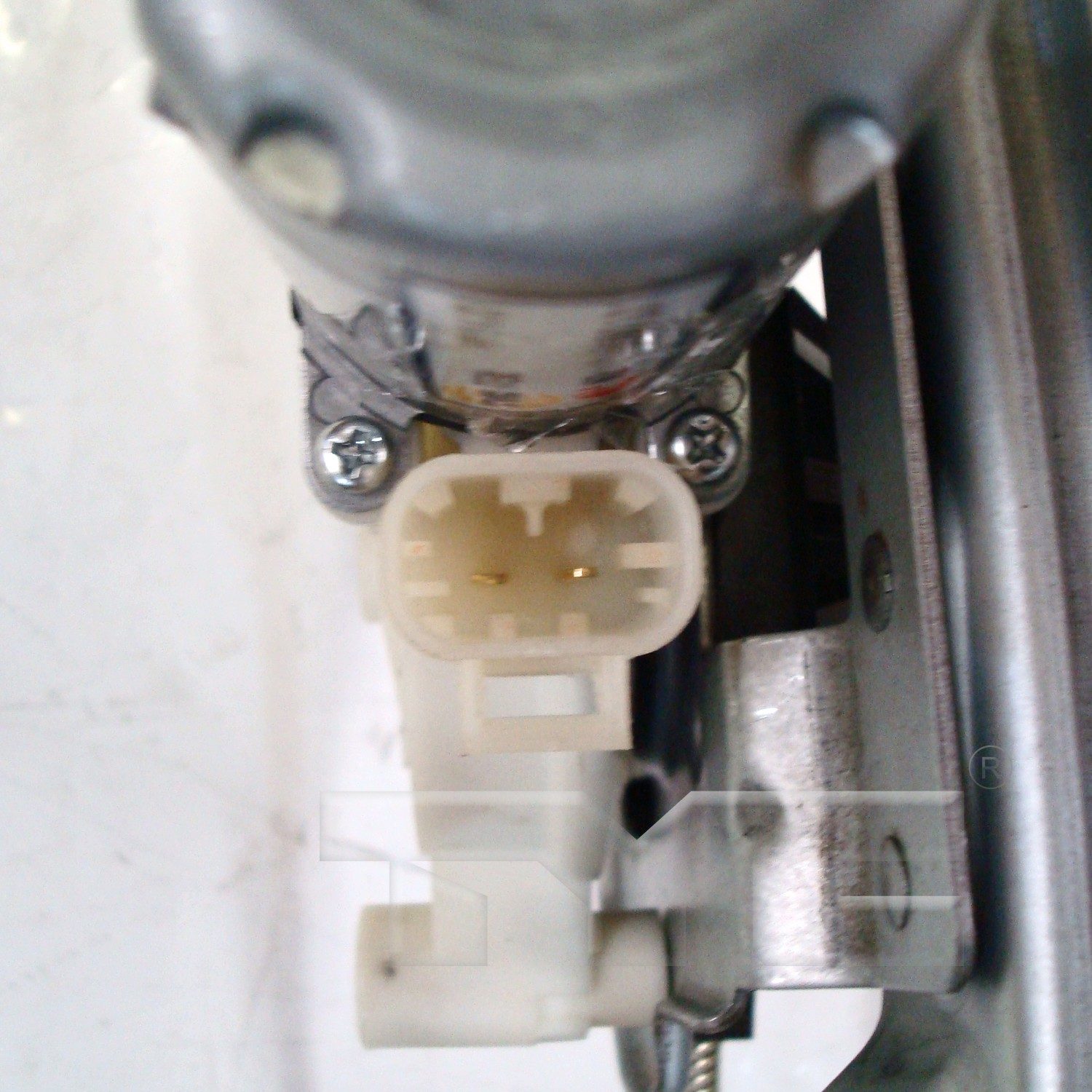 TYC Window Motor and Regulator Assembly — image 3