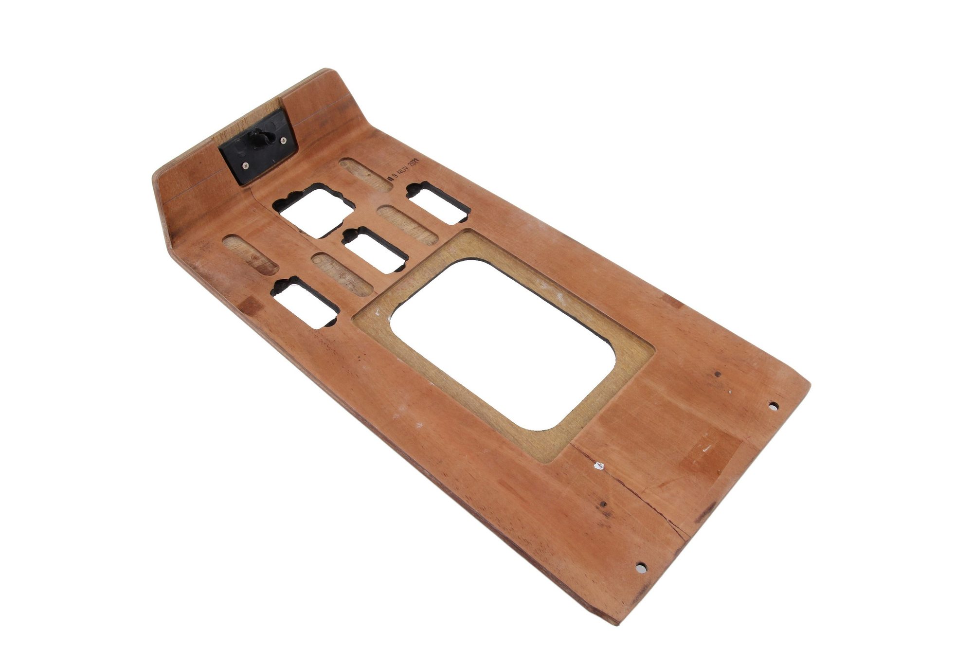 URO Parts Automatic Transmission Shift Cover Plate - WK107BC6 — image 2